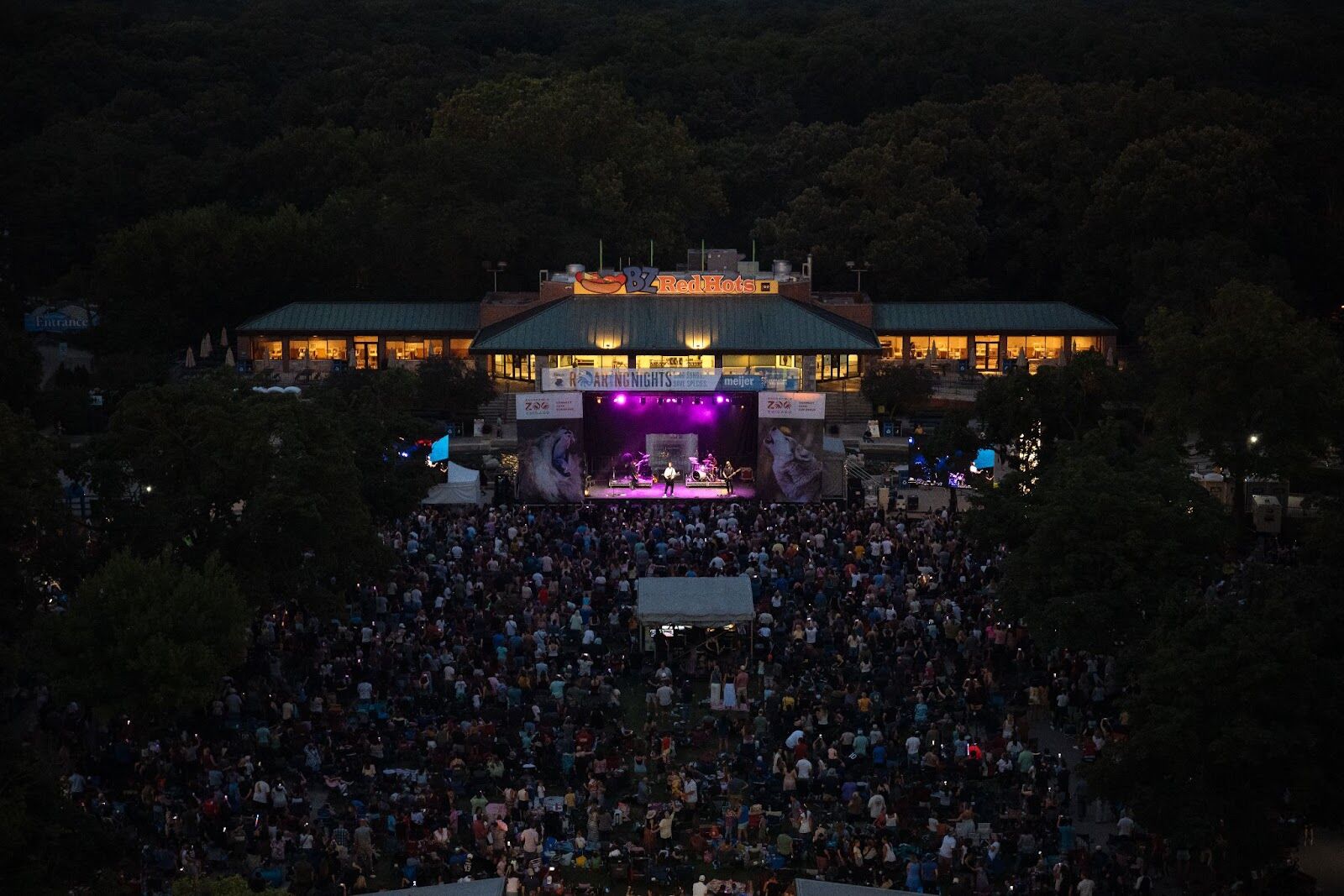 Get ready to rock & roar Brookfield Zoo Chicago hosts final Roaring Nights concert